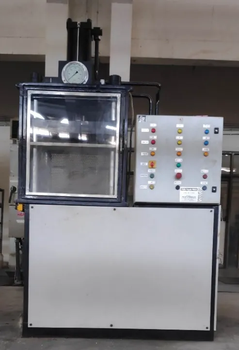25 Tonne hydraulic press