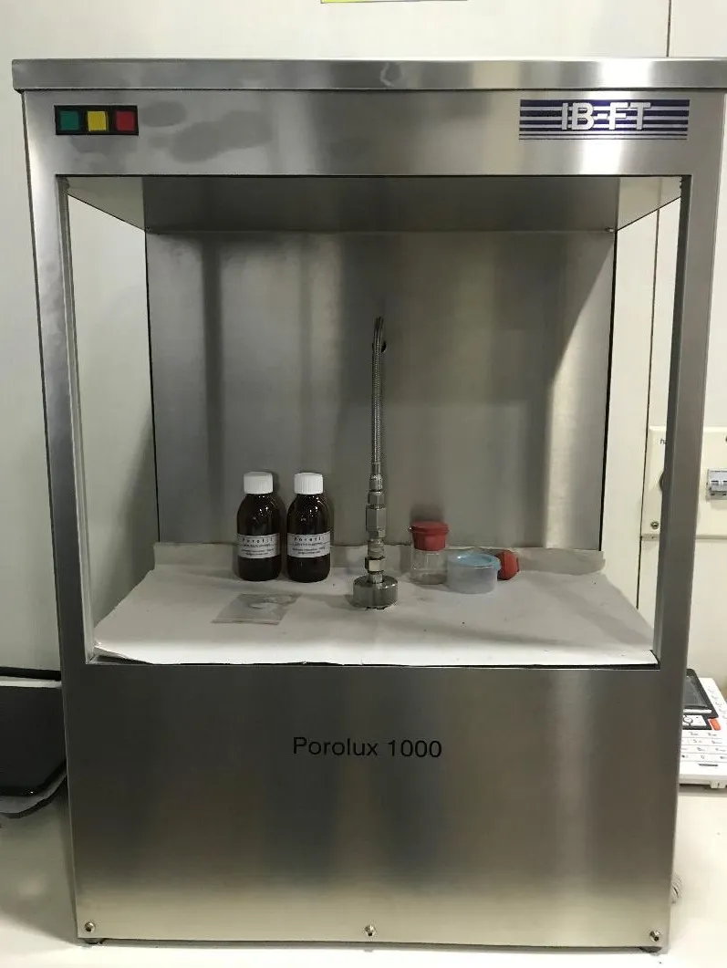 Capillary flow porometry
