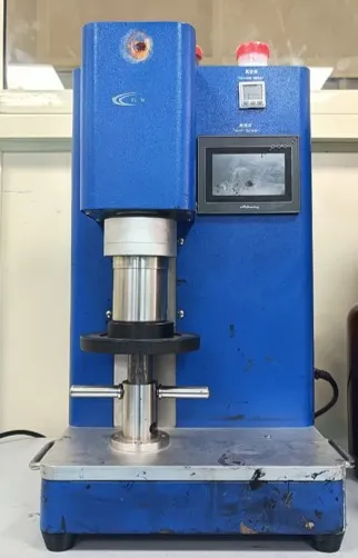 Planetary vacuum mixer for R&D 
